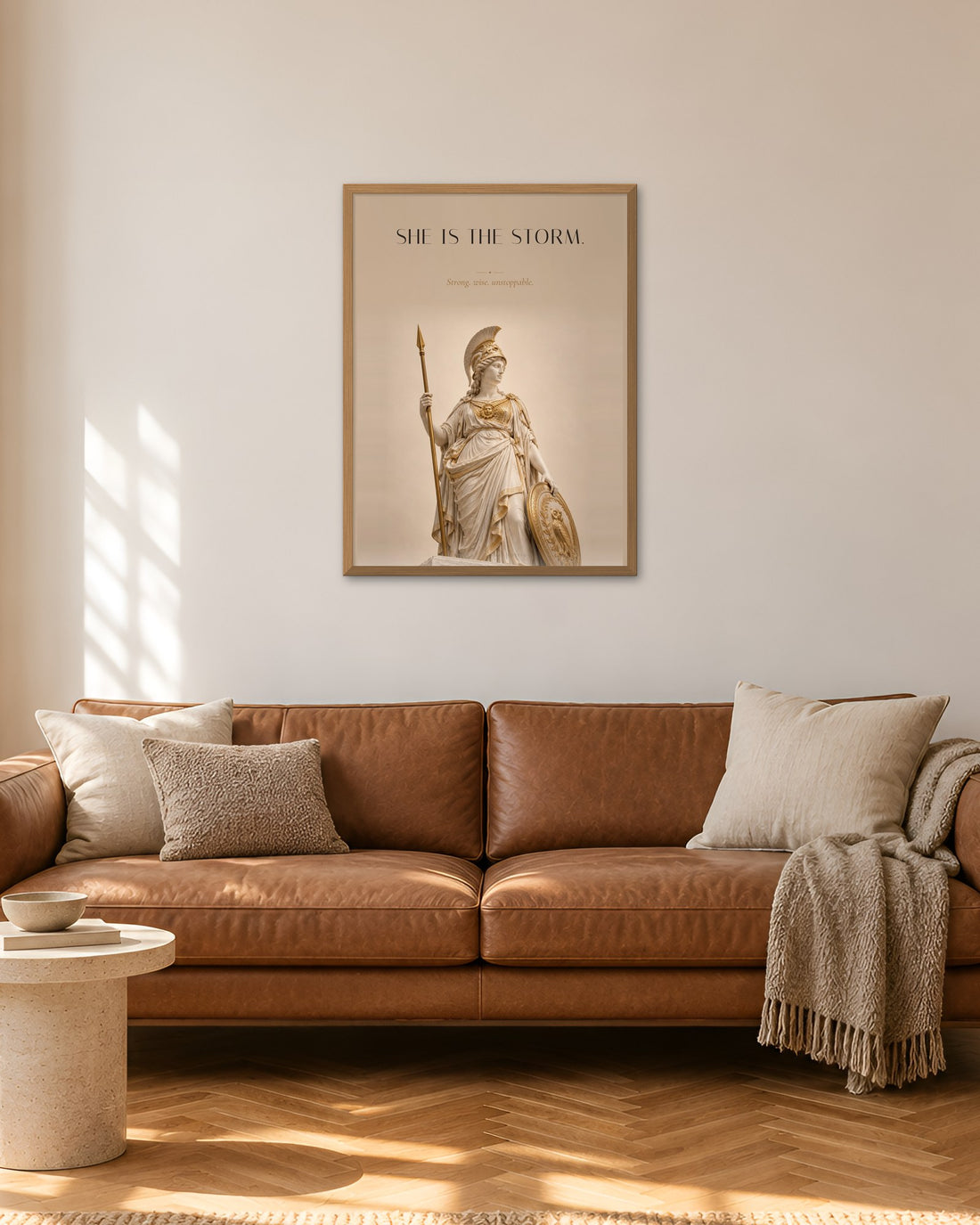 She Is the Storm – Athena Poster – 60 × 80 cm im Holzrahmen – Raumansicht – Art Bros