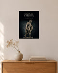 Discipline Is Freedom – Marsch im Regen Poster – 30 × 42 cm ohne Rahmen – Raumansicht – Art Bros