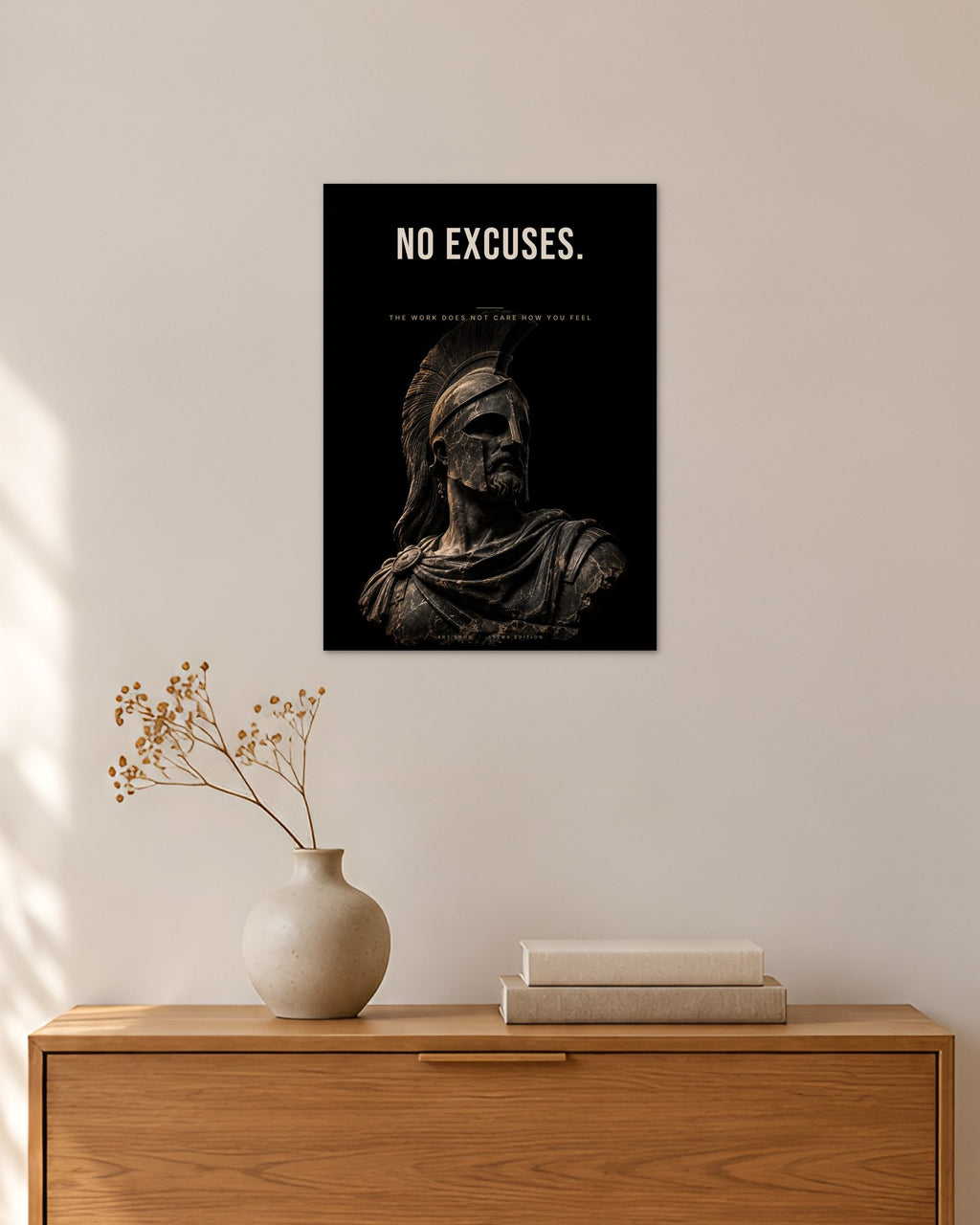 No Excuses – Spartaner-Büste Poster – 30 × 42 cm ohne Rahmen – Raumansicht – Art Bros