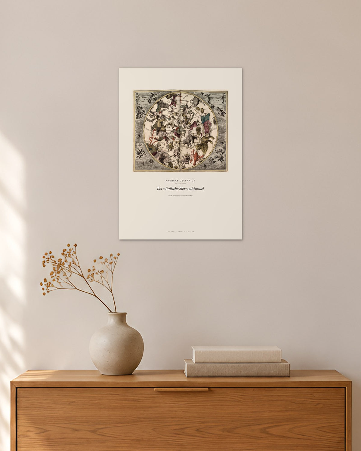 Der nördliche Sternenhimmel – Andreas Cellarius – 30 × 42 cm ohne Rahmen – Raumansicht – Art Bros