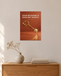 „Your Network Is Your Net Worth“ – Geld & Business Poster – 30 × 42 cm ohne Rahmen – Raumansicht – Art Bros