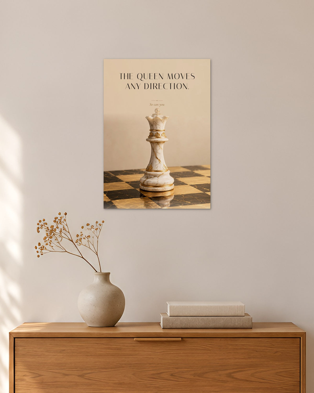 The Queen Moves Any Direction – Schachdame Poster – 30 × 42 cm ohne Rahmen – Raumansicht – Art Bros