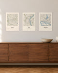 Stadtplan Bundle Großstädte – 3er-Set Wandbilder – 30 × 42 cm ohne Rahmen – Raumansicht – Art Bros