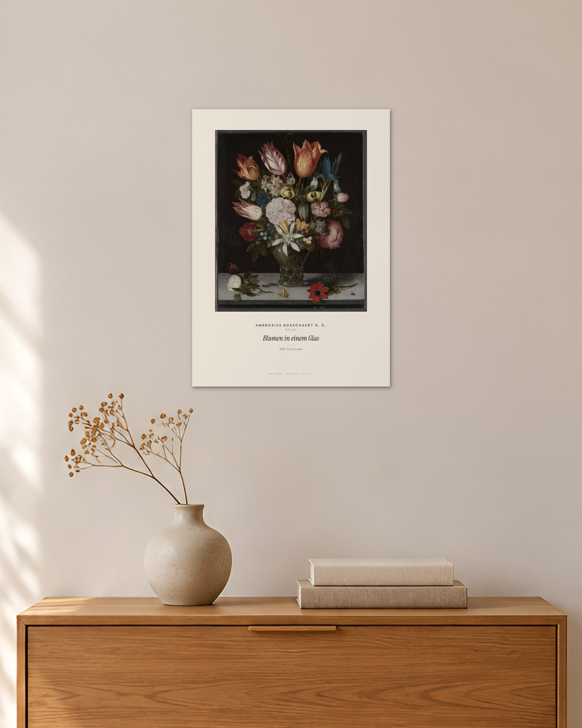 Blumen in einem Glas – Ambrosius Bosschaert d. Ä. – 30 × 42 cm ohne Rahmen – Raumansicht – Art Bros