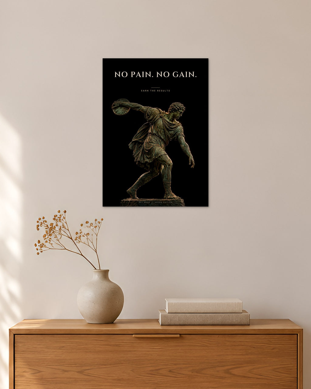 No Pain. No Gain – Diskuswerfer Poster – 30 × 42 cm ohne Rahmen – Raumansicht – Art Bros