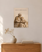 Love Is the Legacy – Großmutter Poster – 30 × 42 cm ohne Rahmen – Raumansicht – Art Bros