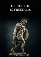 Discipline Is Freedom – Marsch im Regen Poster – Art Bros