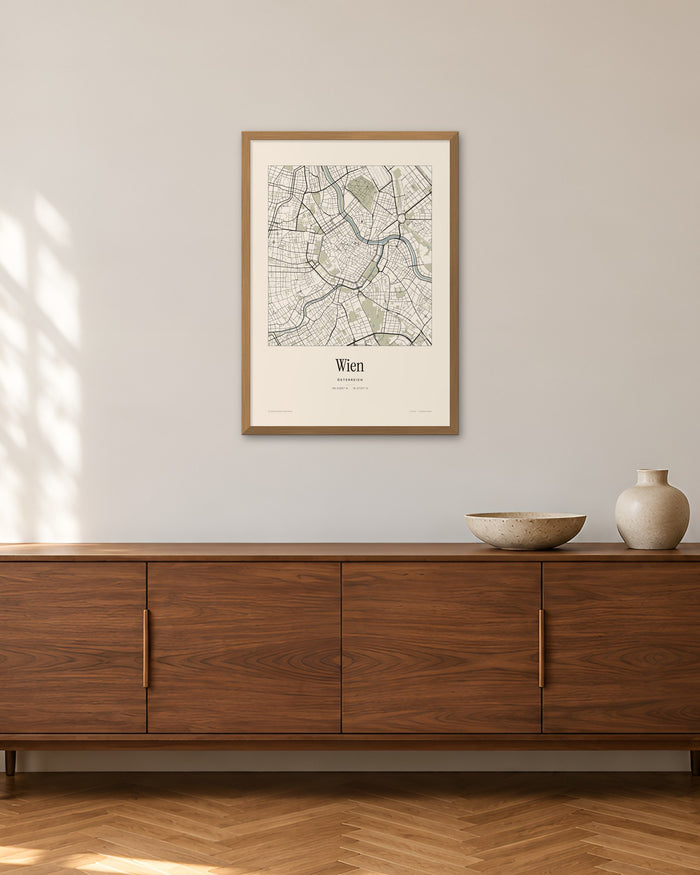 Wien Stadtplan – Wandbild – 50 × 70 cm im Holzrahmen – Raumansicht – Art Bros